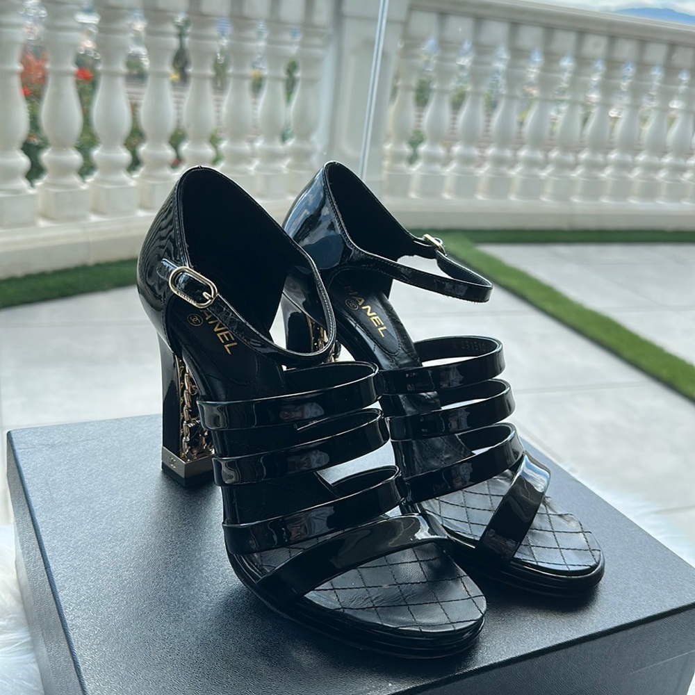 CHANEL HEELS